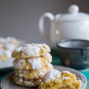 Mango Crinkle Cookie